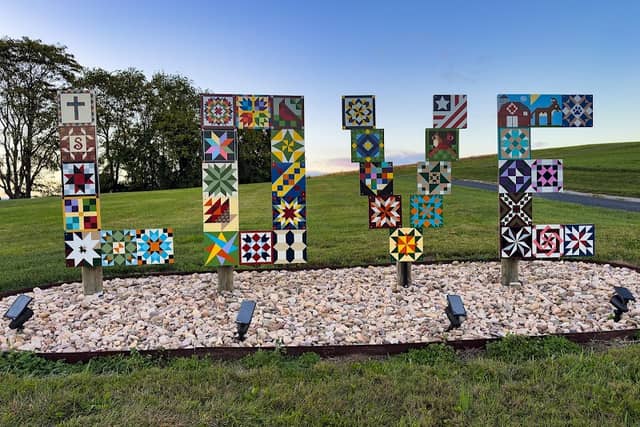 LOVE Sign - Image 1
