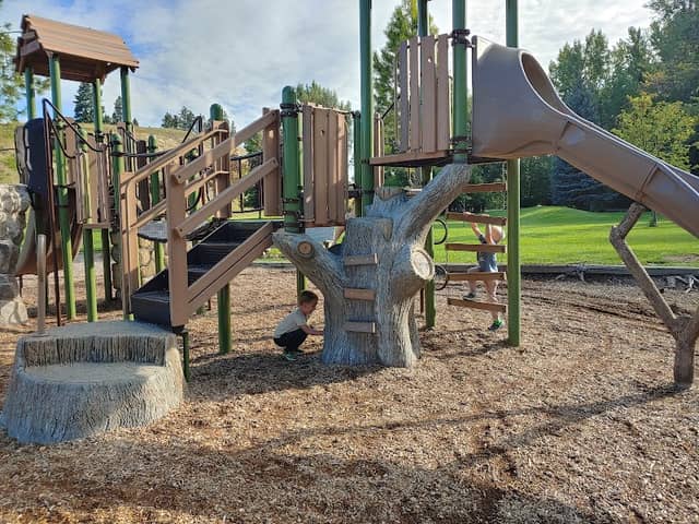 Lawrence Park - Image 1