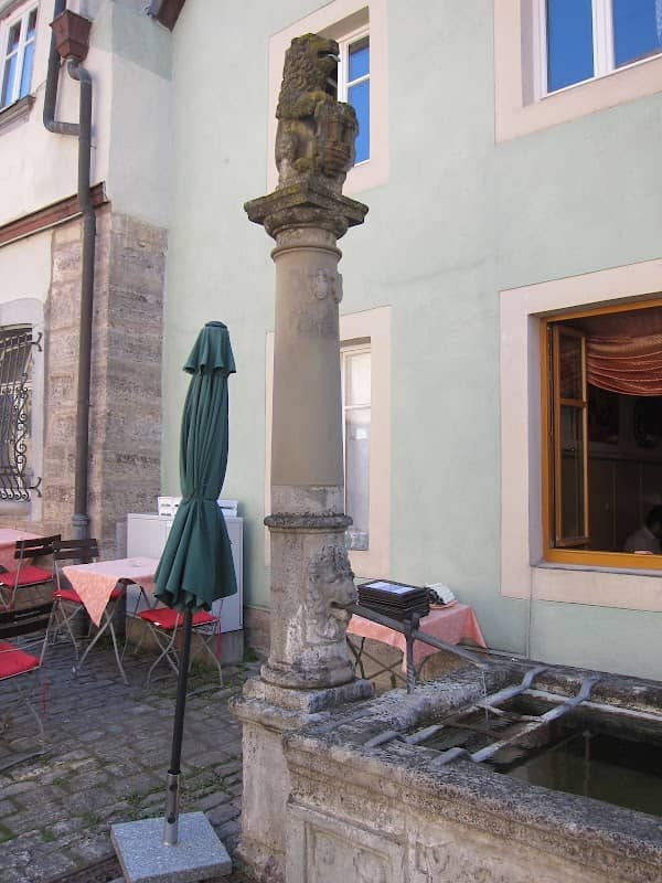 Schwarzadler-Brunnen - Image 1