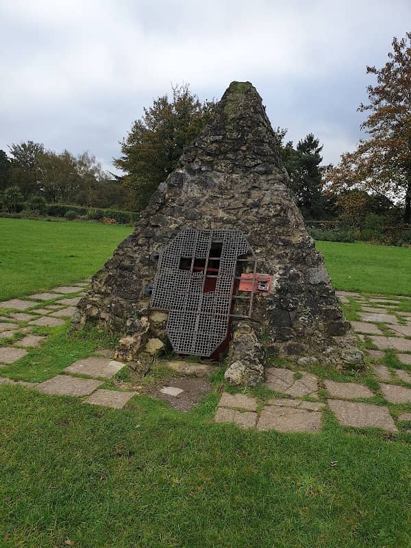 Reigate Castle Grounds - Image 2