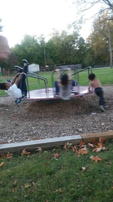 River Manor Park - Image 2