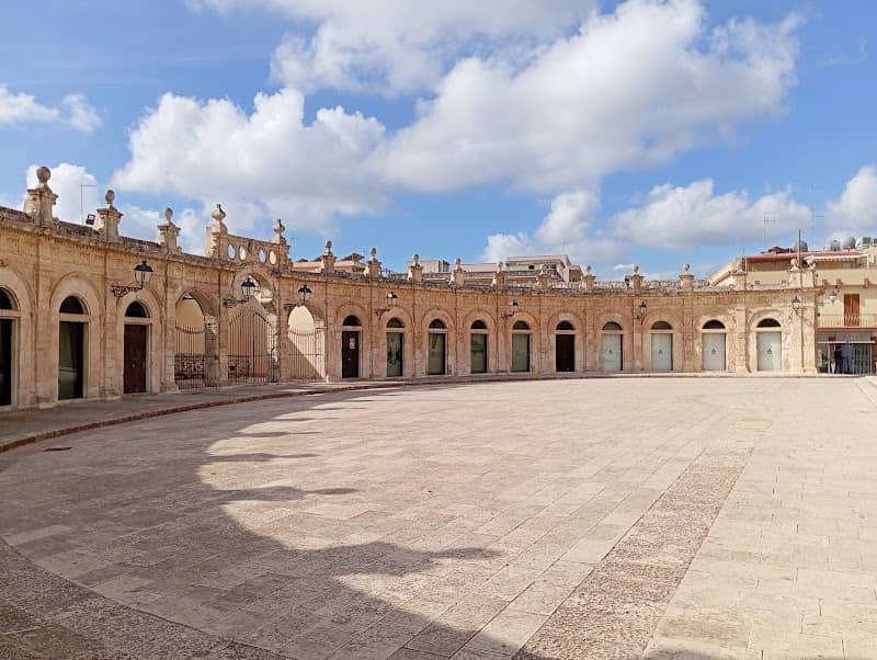 Portico of Sinatra - Image 1