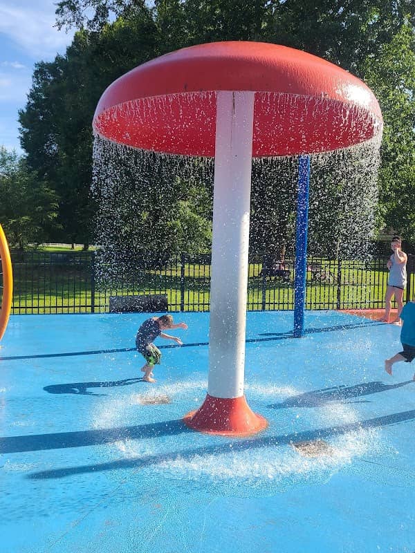 Moulton Splash Pad - Image 1