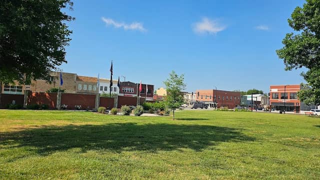 Largest Town Square in the United States - Image 1