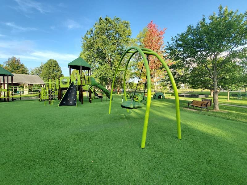 Cowling Park - Image 1