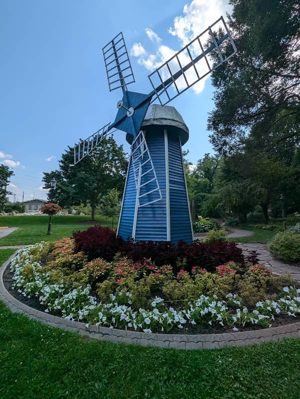 Krider "World’s Fair" Garden - Image 2