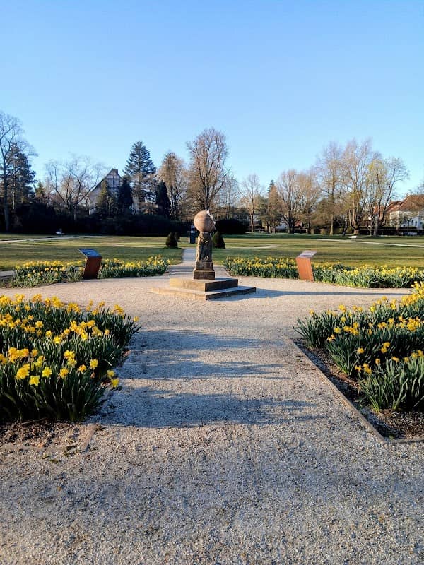 Kugelsonnenuhr im Schlossgarten - Image 1
