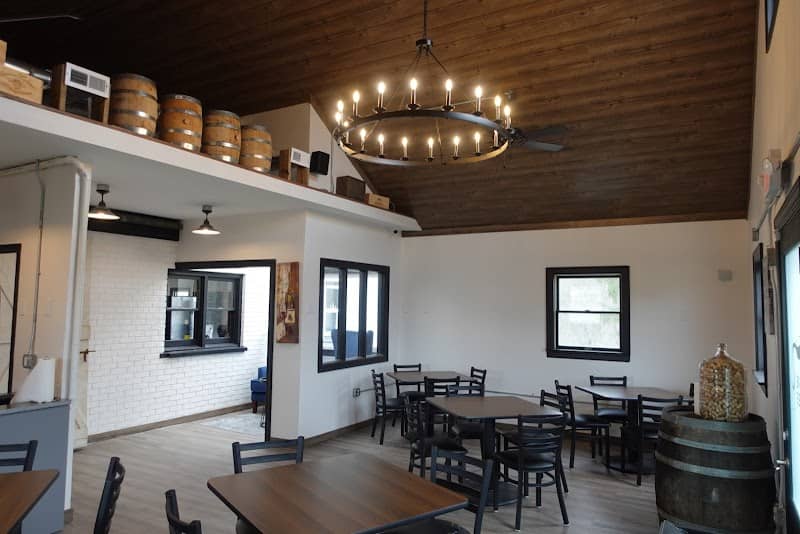 The Grape Vines Wine Bar - Image 1