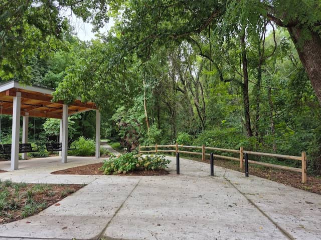 Lindsay Pettus Greenway (Forest Drive Entrance) - Image 2