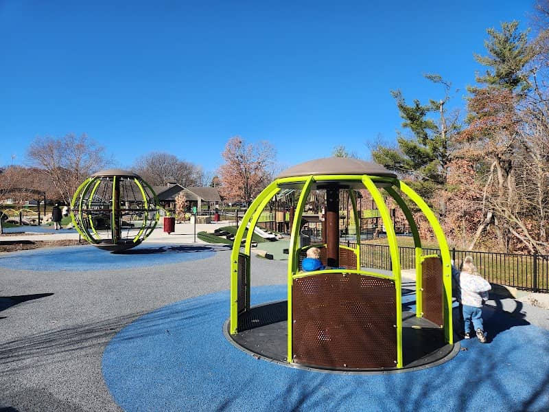 Inis Grove Park - Image 2
