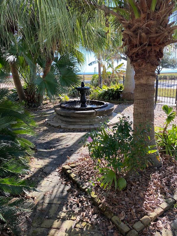 East Lakefront Park - Image 2