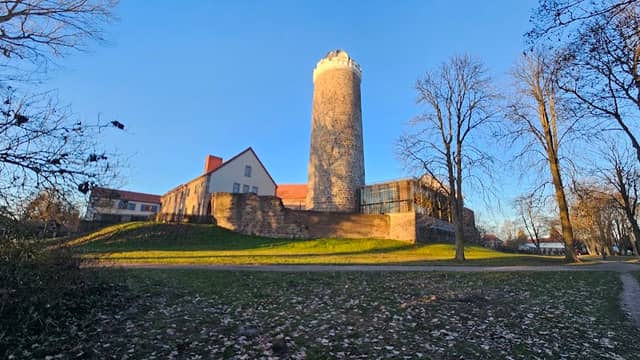 Burg Park - Image 1