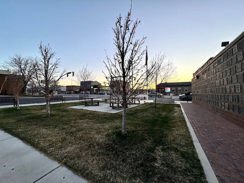 Memorial Square - Image 2
