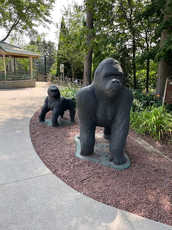 Manitowoc Lincoln Park Zoo - Image 2