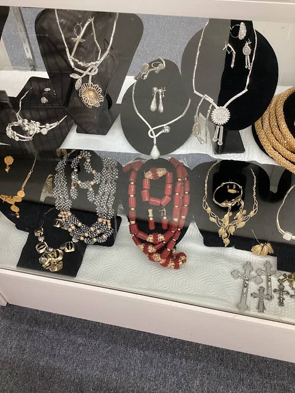 Lola religious store - Image 2