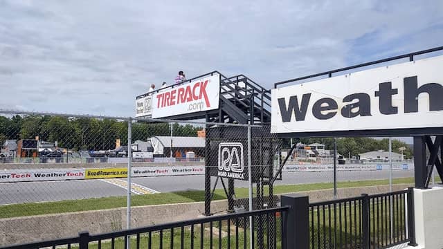 Road America parking - Image 1