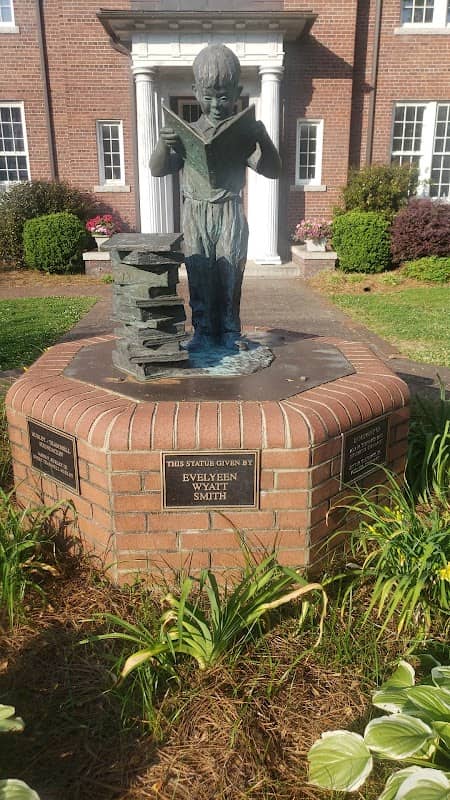 Library Park - Image 2