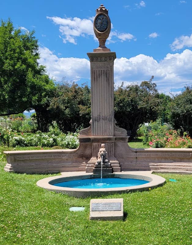 War Memorial Rose Garden - Image 1
