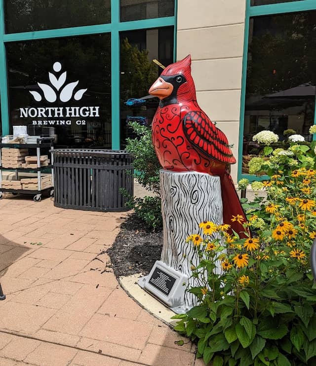 Zenburda Cardinal Sculpture - Image 1