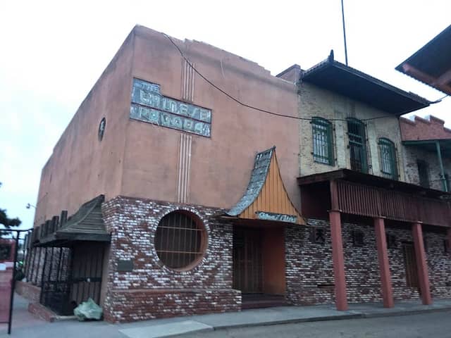 China Alley - Image 2