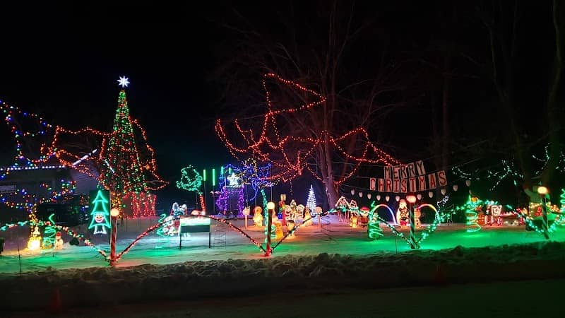 Plymouth Lights: Christmas at the Fischer's Place - Image 1