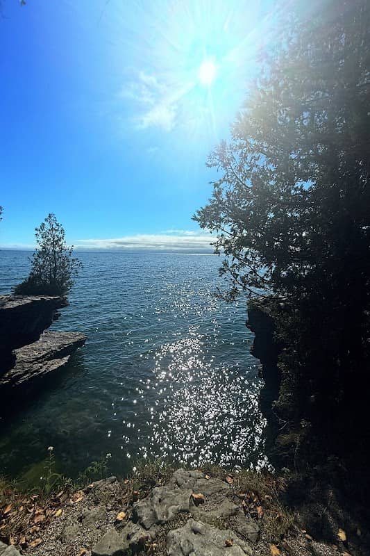 Cave Point Cliffs - Image 2