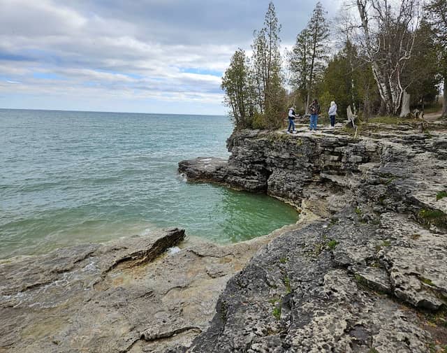 Cave Point Cliffs - Image 1