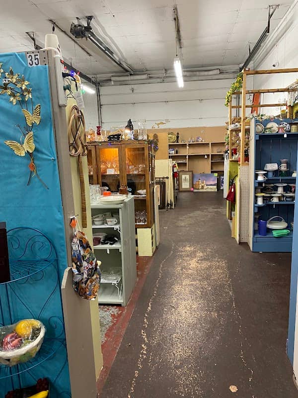 DO Drop In Flea Market - Image 2