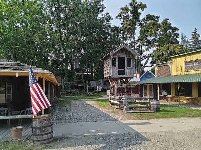 Cowboy Creek Lodge - Image 1
