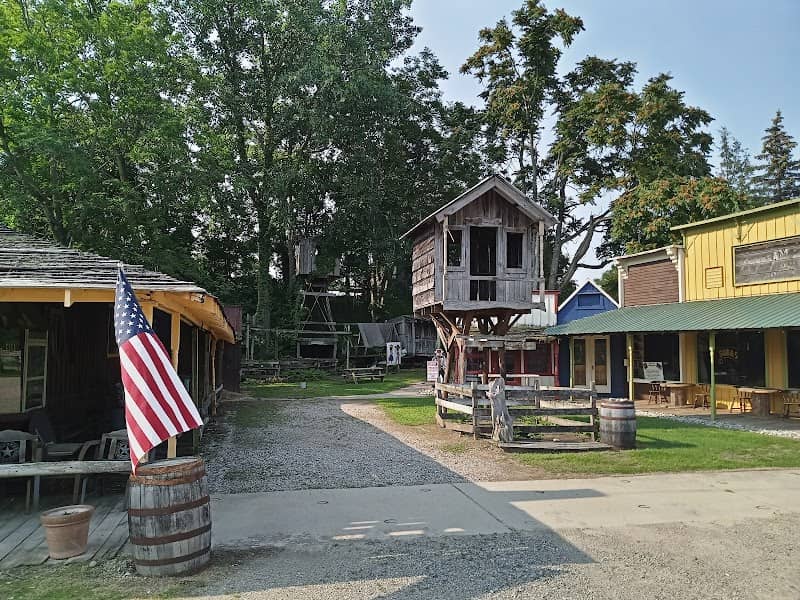 Cowboy Creek Lodge - Image 1