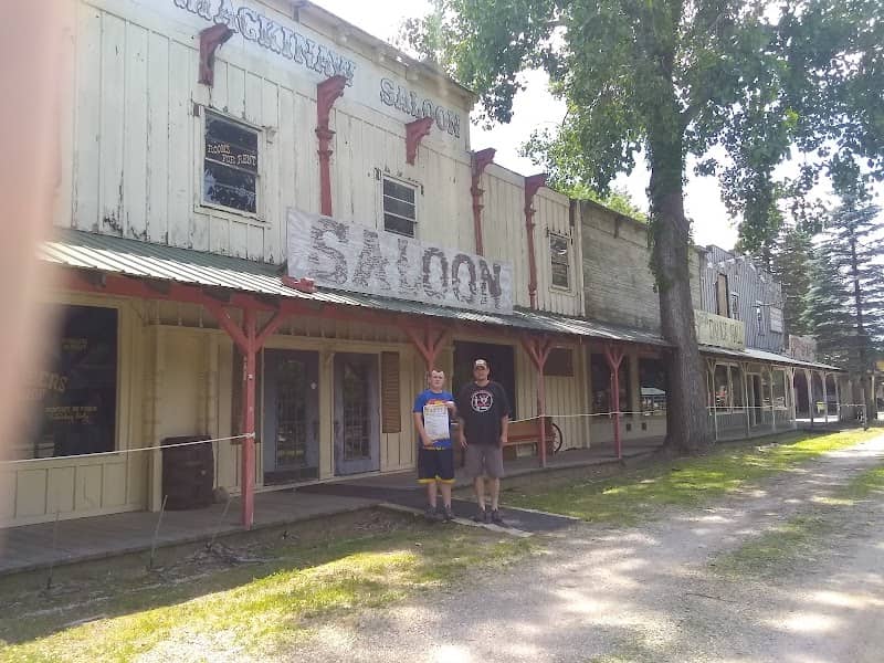 Cowboy Creek Lodge - Image 2