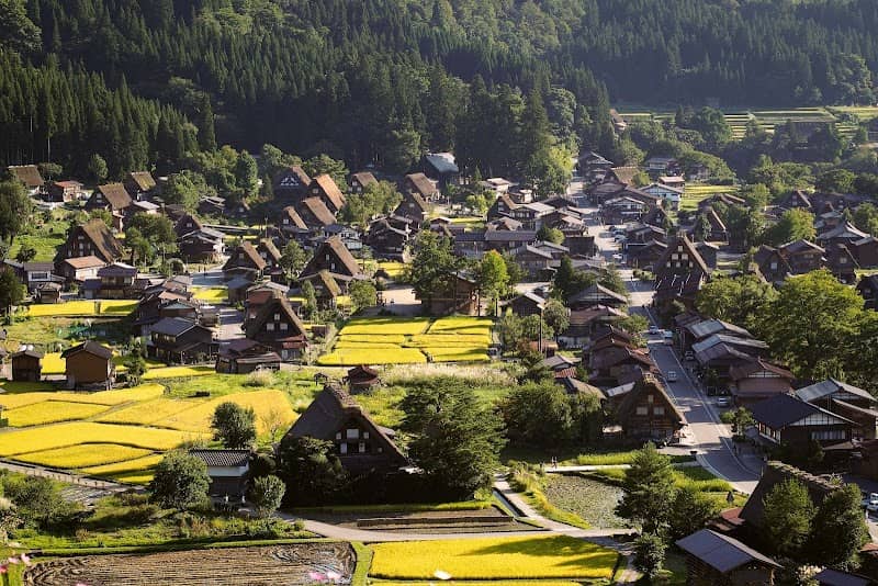 Ogimachi Castle Observation Deck - Image 1