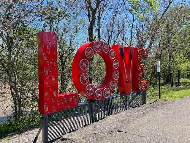 LOVE Sign - Image 1