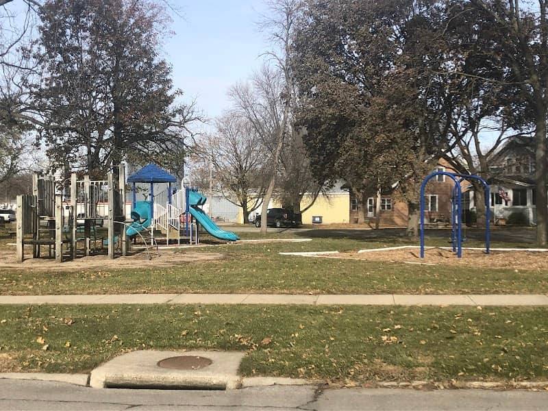 Triangle Park - Image 1