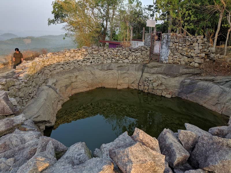 Thirichittoor Rock / Thirichitta para - Image 2