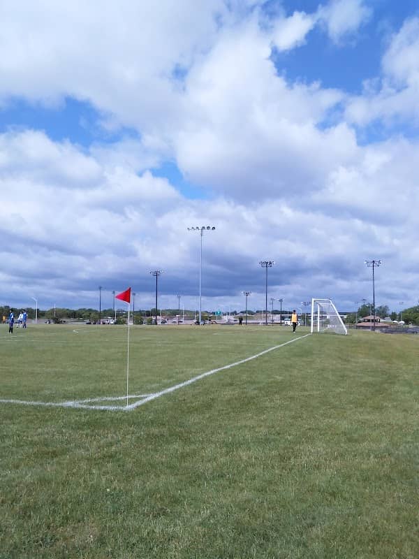 Majewski Metro Park - Image 1