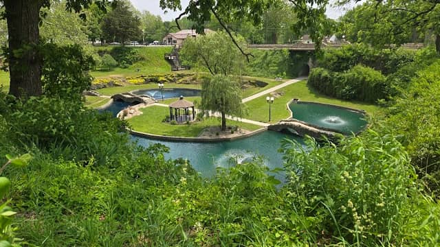 Sunken Gardens - Image 2