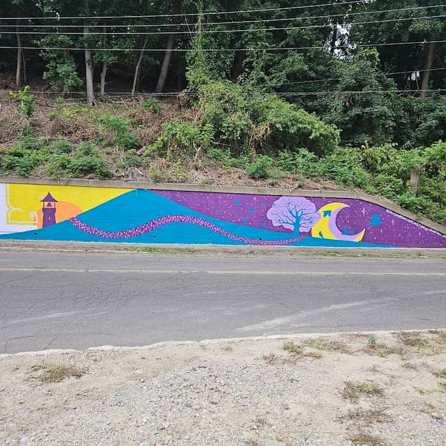 West Hill Best Hill Mural - Image 2