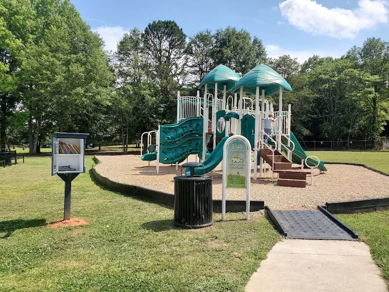 Pope Field Park - Image 2