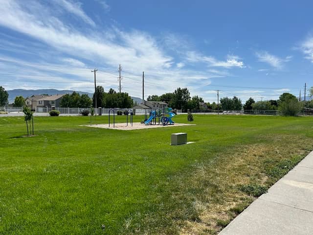 Stagecoach Crossing Small Park - Image 1