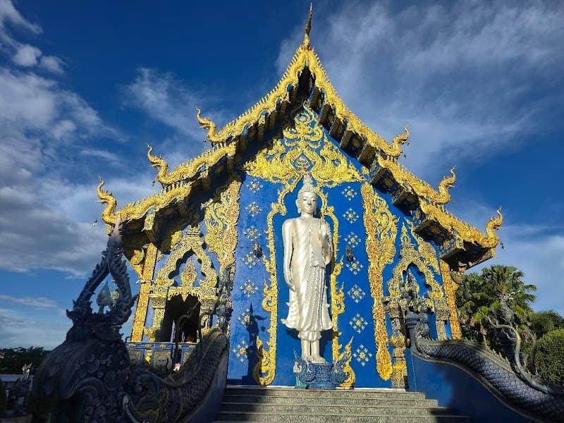 Rong Suea Ten Temple - Image 3