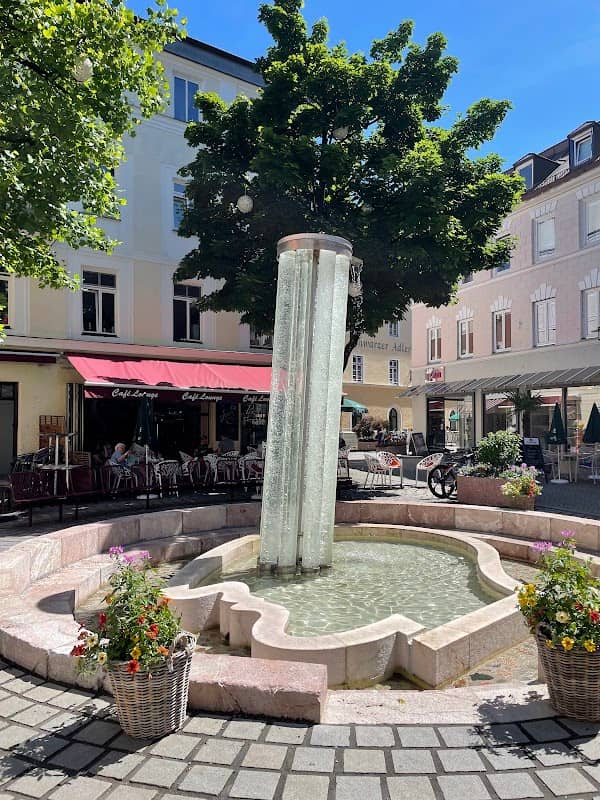 Angererbrunnen (Kristallbrunnen) - Image 1