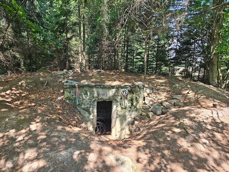 Bunker - Image 1