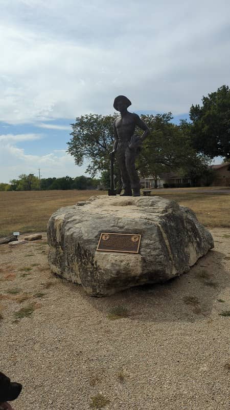 Marion County Veteran's Memorial - Image 1