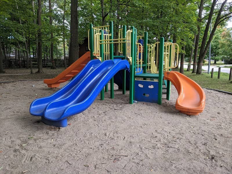 Lawrence Park - Image 2
