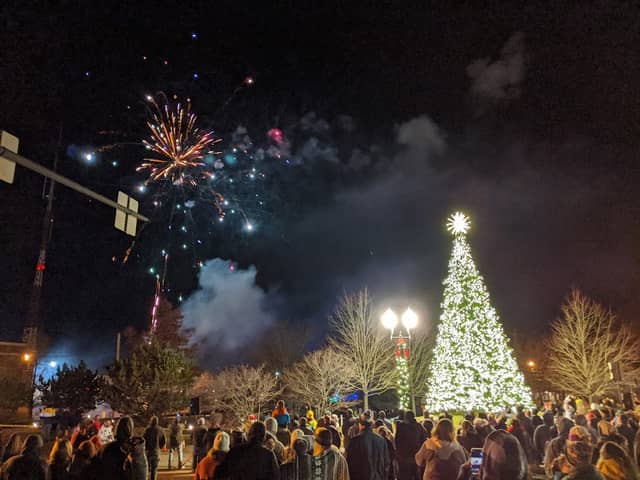 Corner Park - Image 1