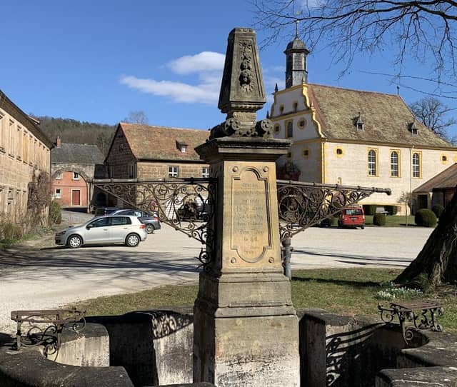 Schlossbrunnen - Image 1