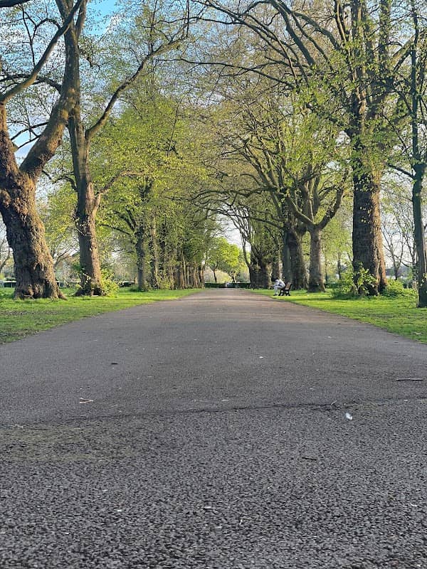 Normanton Park - Image 1