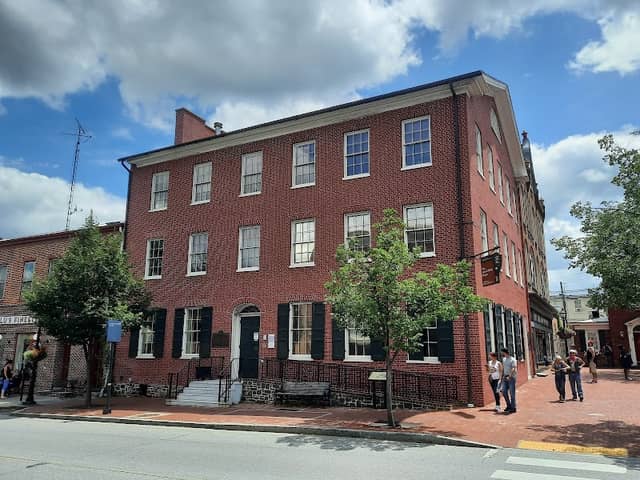 David Wills House - Image 1