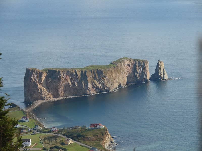 Percé Beach - Image 1